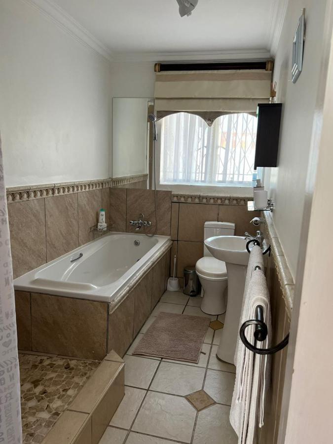 Silken Trap Accommodation No Loadshedding Johannesburgo Exterior foto