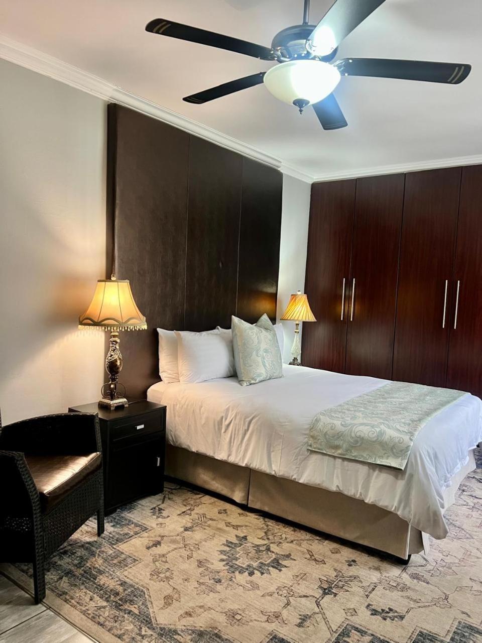 Silken Trap Accommodation No Loadshedding Johannesburgo Exterior foto
